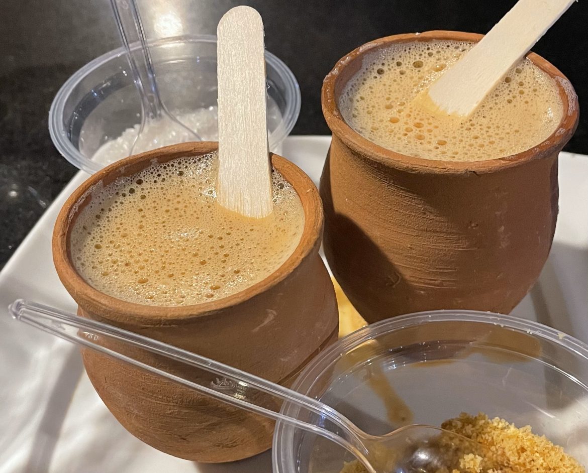 An image of two cups of chai