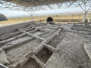 Two-story Kiln and Houses with Altar